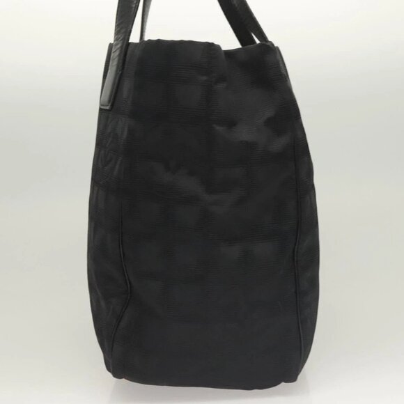 CHANEL New Travel Line Tote Bag Nylon Black gold CC Auth 131937 - Picture 3 of 16